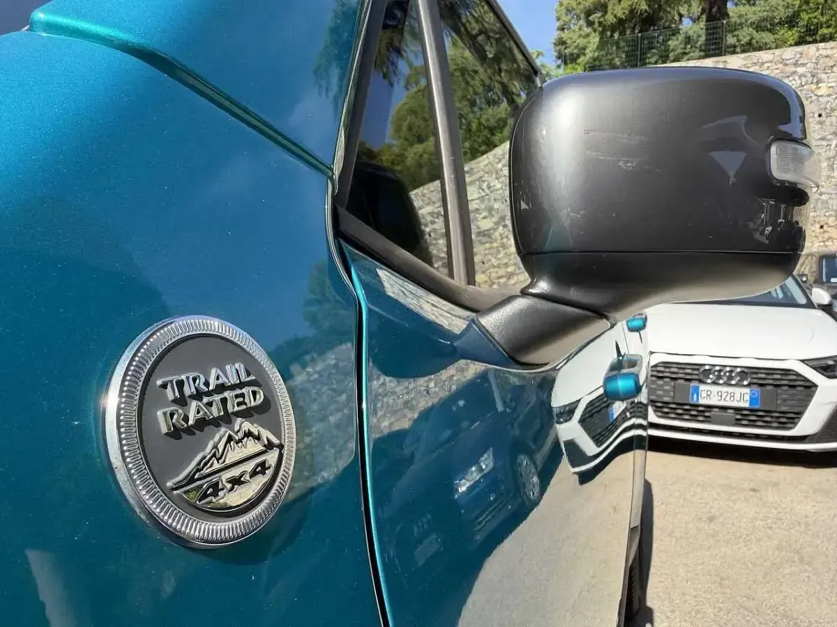 Usata Jeep Renegade Trailhawk 239 CV (175 kW) 2022 Blu/azzurro SUV