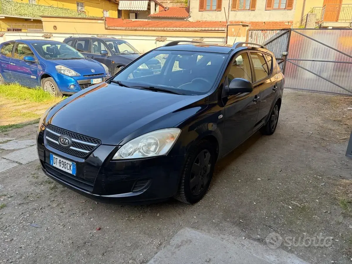 Usata Kia Ceed EX 109 CV (80 kW) 2009 Nero Utilitaria