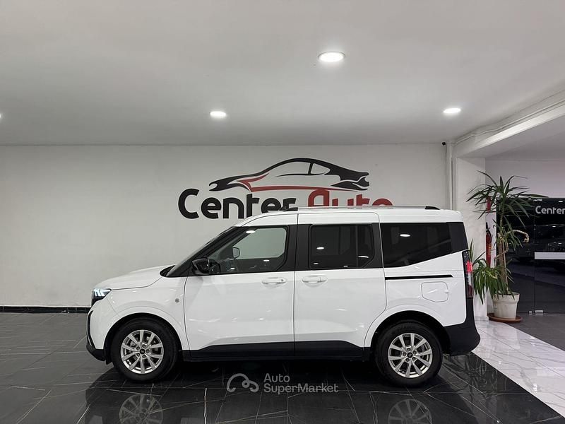 Usata Ford Tourneo Courier Titanium 125 CV (91 kW) 2024 Other Monovolume