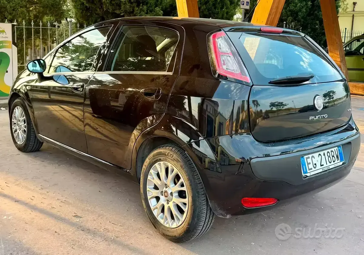 Usata Fiat Punto Evo Emotion 95 CV (69 kW) 2011 Nero Utilitaria
