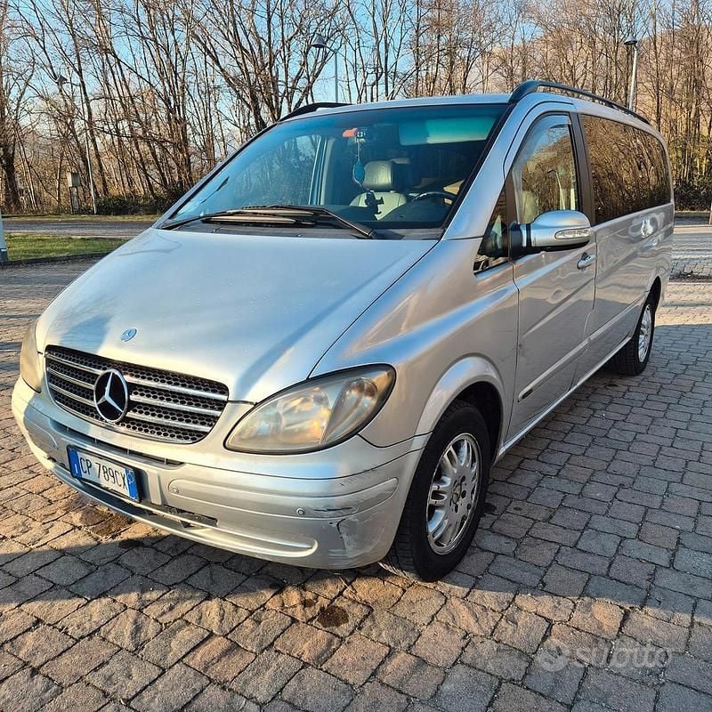Usata Mercedes Viano 112 CV (82 kW) 2004 Grigio Monovolume