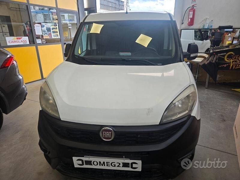 Usata Fiat Doblò 90 CV (66 kW) 2016 Bianco Monovolume