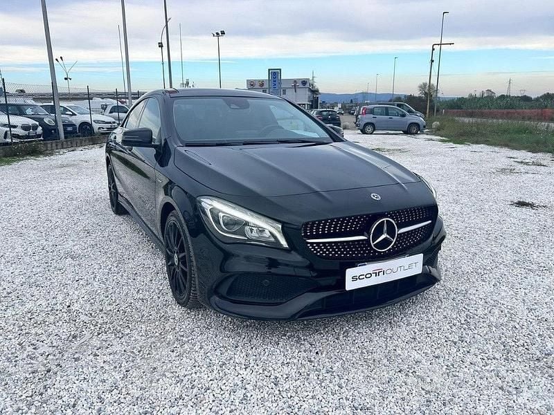 Usata Mercedes CLA200 Night 136 CV (100 kW) 2018 Nero Berlina