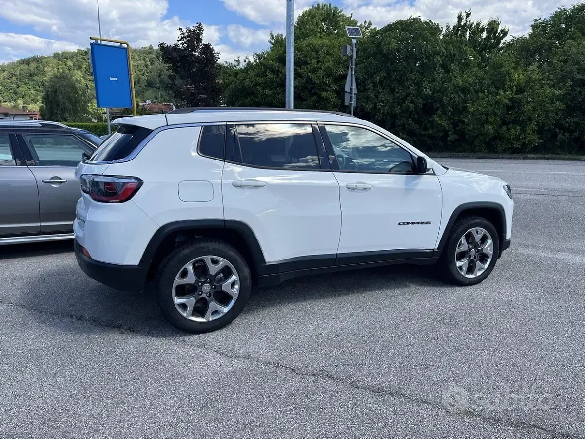 Usata Jeep Compass Limited 140 CV (102 kW) 2019 Bianco SUV