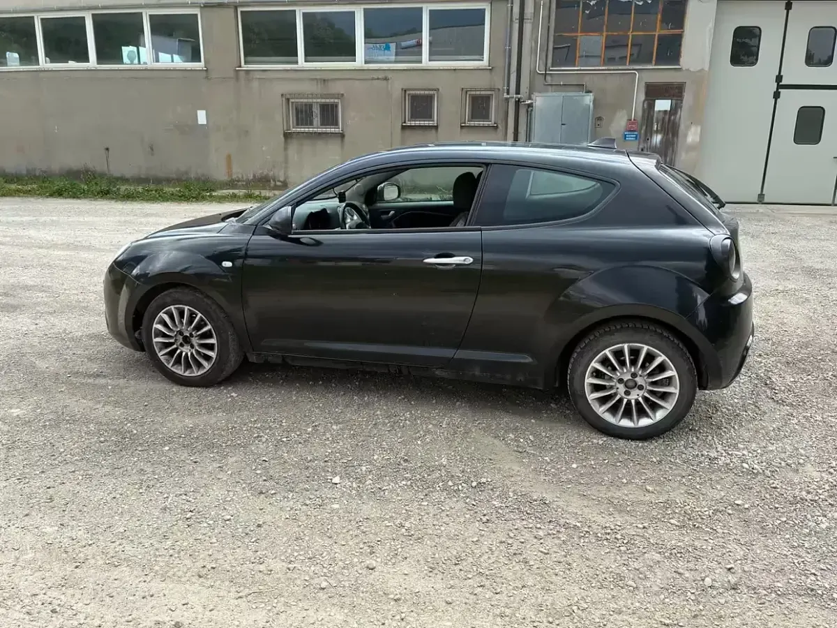 Usata Alfa Romeo MiTo 70 CV (51 kW) 2012 Nero Utilitaria