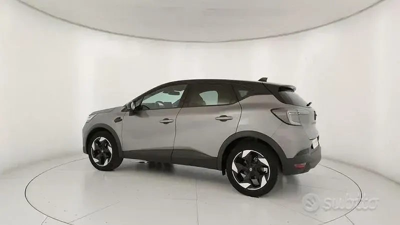 Usata Renault Captur Techno 91 CV (66 kW) 2025 Grigio SUV