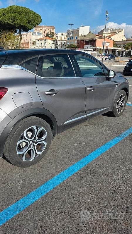 Usata Renault Captur 100 CV (73 kW) 2023 SUV