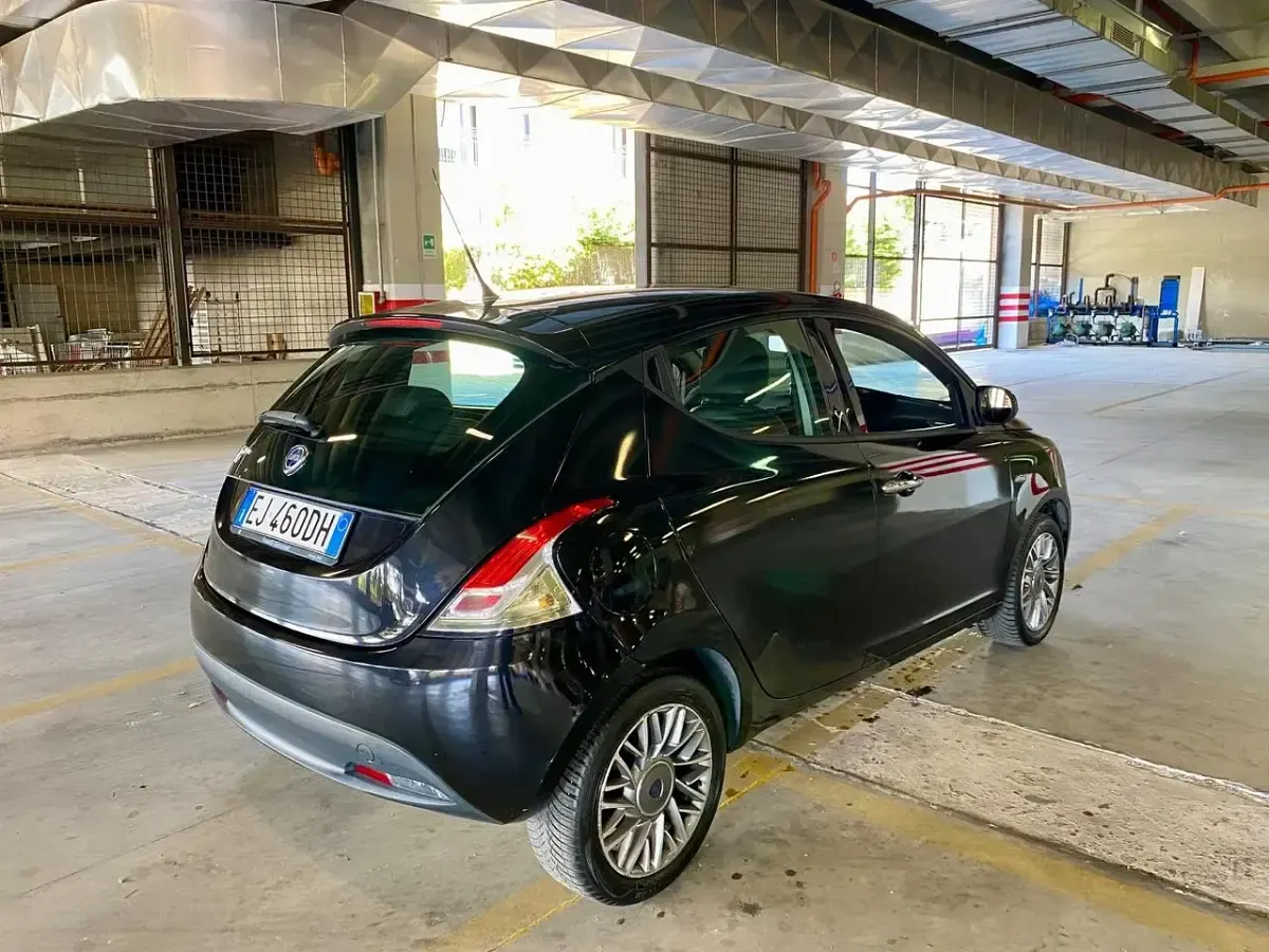 Usata Lancia Ypsilon S 95 CV (69 kW) 2011 Nero Utilitaria