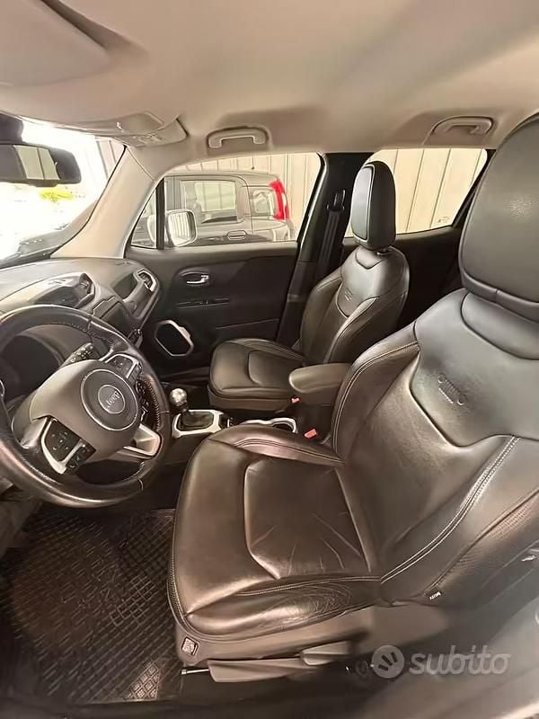 Usata Jeep Renegade Limited 140 CV (102 kW) 2014 Nero SUV