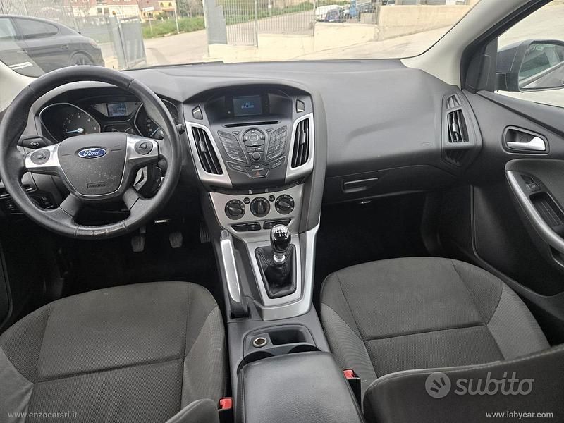 Usata Ford Focus Titanium 116 CV (85 kW) 2011 Grigio Berlina