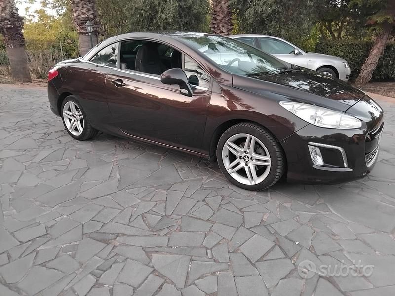 Usata Peugeot 308 CC Allure 112 CV (82 kW) 2012 Marrone Cabrio