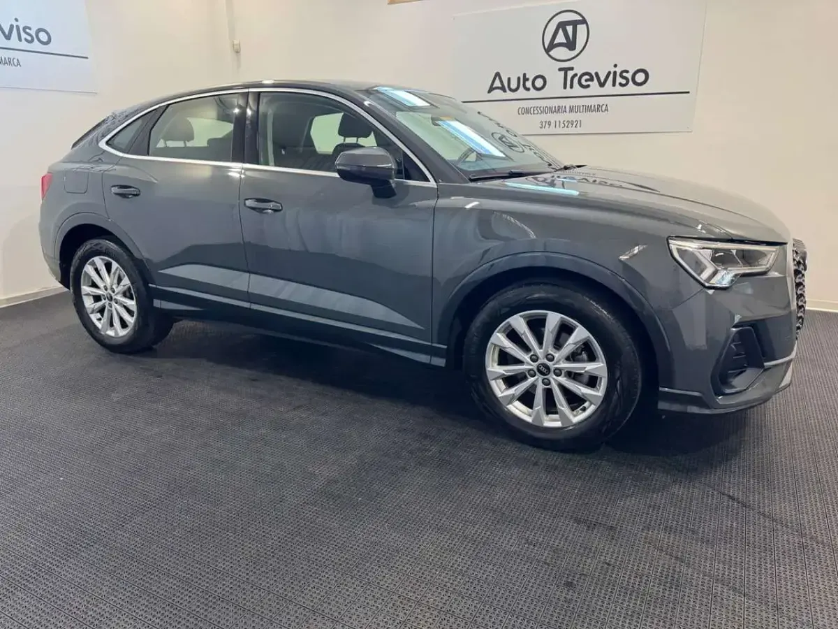 Usata Audi Q3 Business Plus 150 CV (110 kW) 2022 Grigio SUV