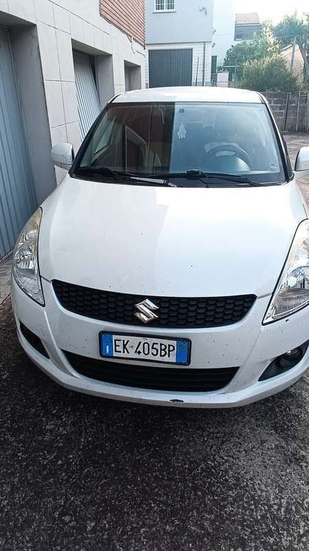 Bianco Usata 2011 Suzuki Swift GL Tre volumi | 3200 € (Ottimo prezzo) - Immagine 1/4
