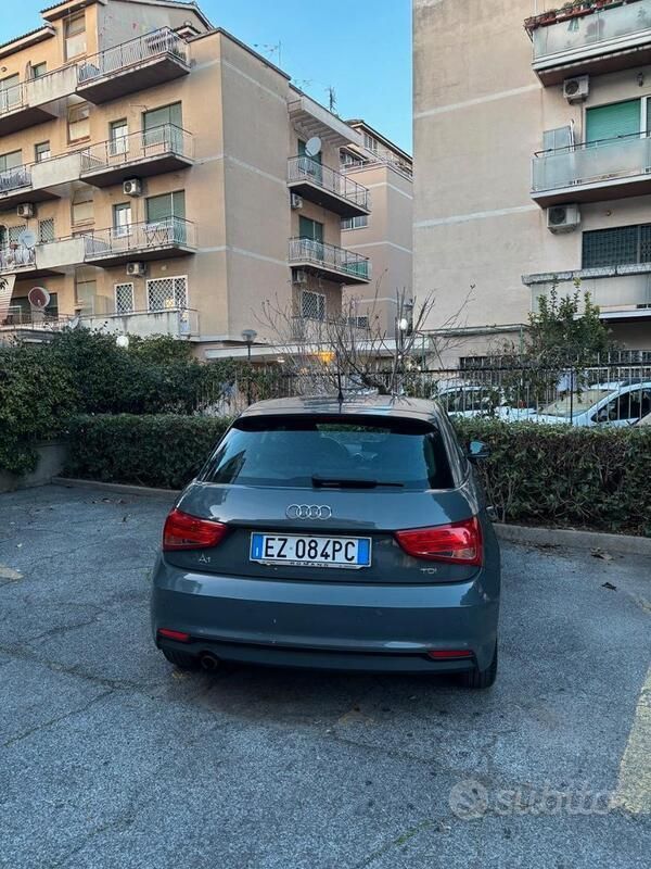 Usata Audi A1 Sportback Ambiente 116 CV (85 kW) 2015 Grigio Utilitaria