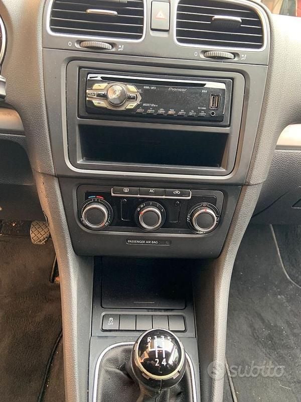 Usata VW Golf VII 105 CV (77 kW) 2012 Bianco Berlina