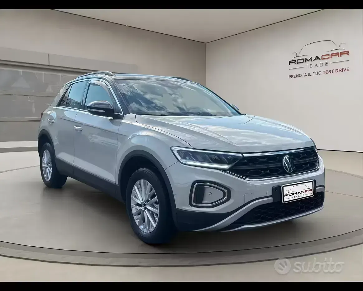 Usata VW T-Roc Life 150 CV (110 kW) 2022 Giallo SUV