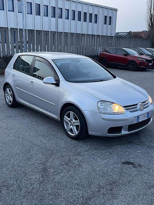 Usata VW Golf IV Comfortline 105 CV (77 kW) 2004 Berlina