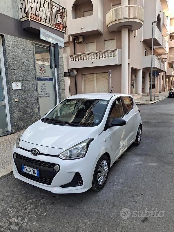 Usata Hyundai i10 83 CV (61 kW) 2017 Bianco Utilitaria