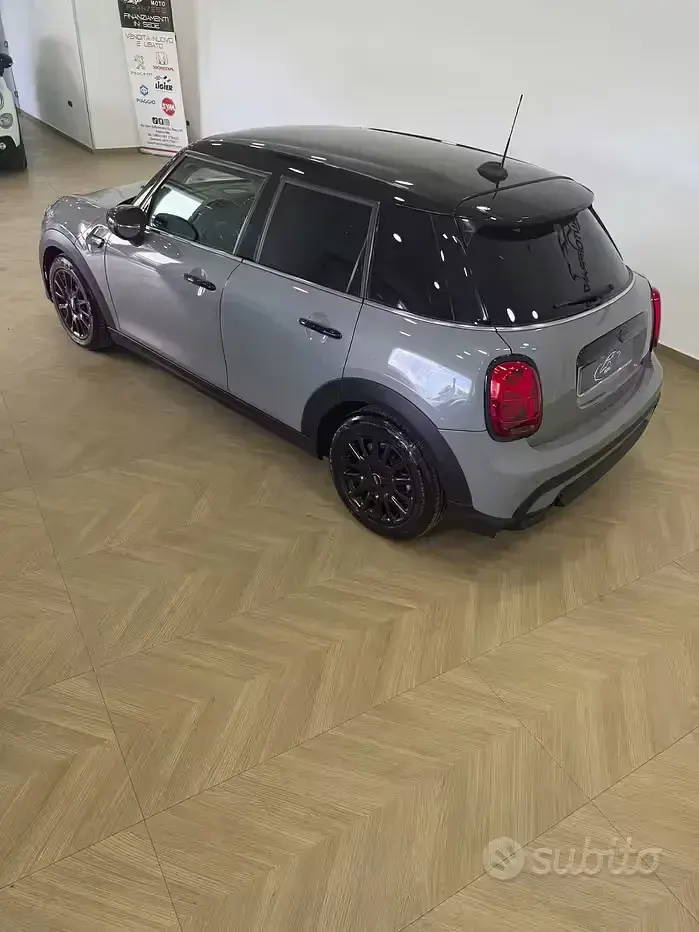 Usata Mini Cooper Classic 136 CV (100 kW) 2022 Grigio Utilitaria
