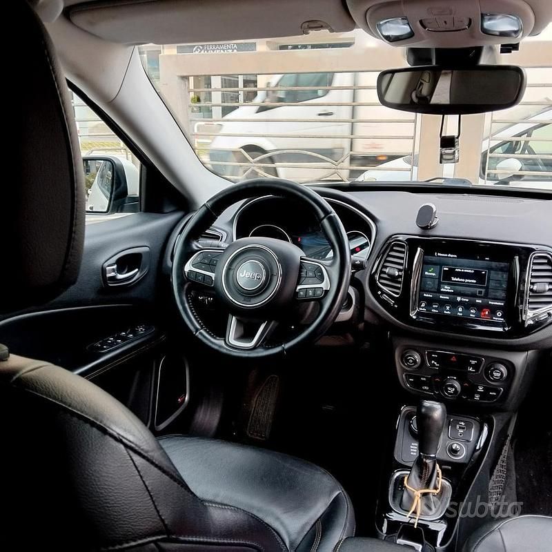 Usata Jeep Compass Limited 140 CV (102 kW) 2018 Bianco SUV