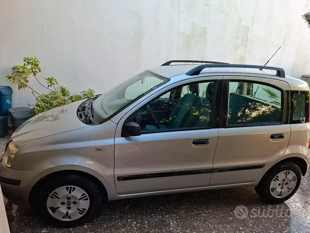 Usata Fiat Panda Dynamic 60 CV (44 kW) 2004 Grigio Utilitaria
