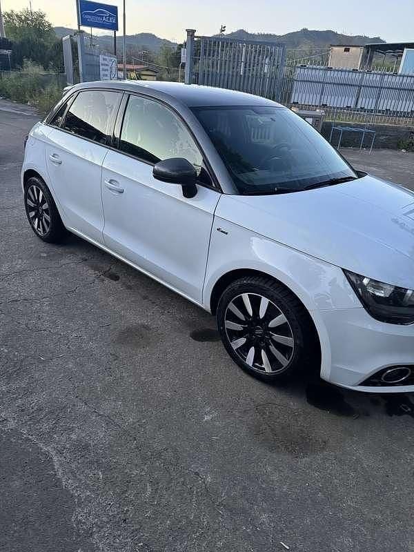 Usata Audi A1 Sportback Ambition 90 CV (66 kW) 2013 Bianco Utilitaria