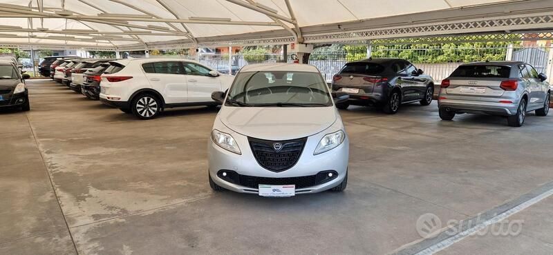 Usata Lancia Ypsilon S 95 CV (69 kW) 2015 Argento Utilitaria
