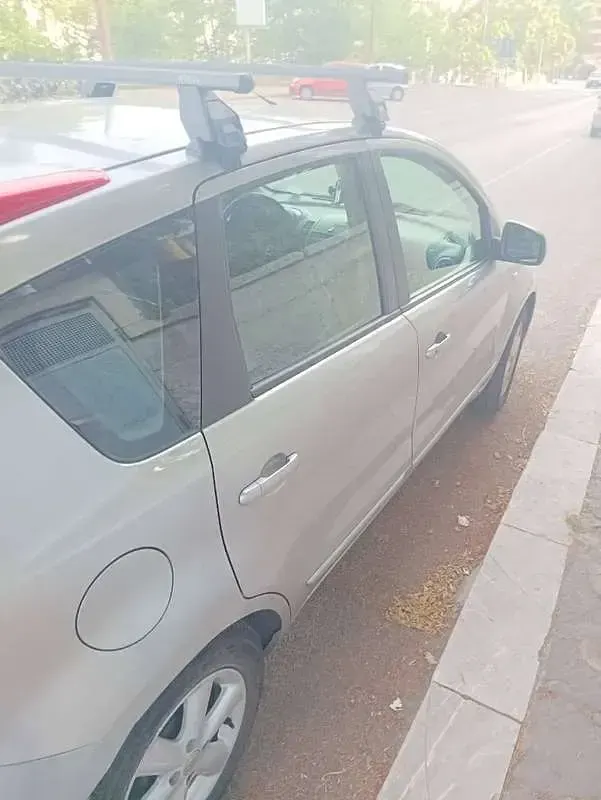 Usata Nissan Note Acenta 86 CV (63 kW) 2006 Argento Utilitaria