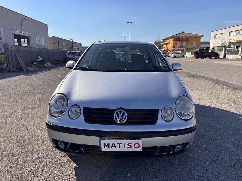 Usata VW Polo Trendline 67 CV (49 kW) 2003 Grigio Berlina