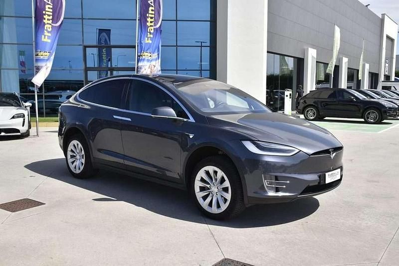 Usata Tesla Model X 503 kW (685 CV) 2017 Grigio scuro met SUV