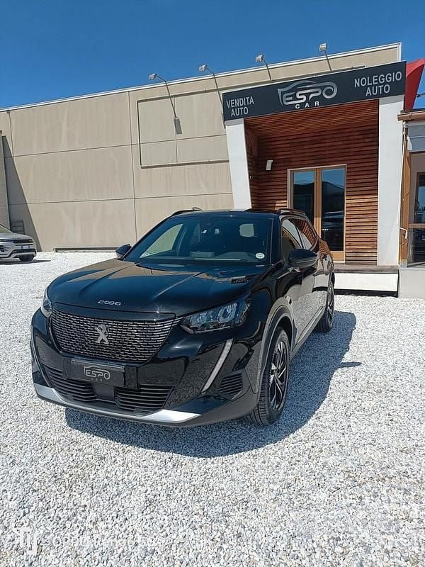 Usata Peugeot 2008 Allure 130 CV (95 kW) 2023 Nero SUV