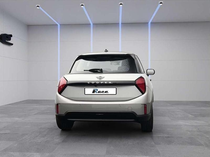 Usata Mini Cooper Classic 114 kW (156 CV) 2025 Grigio Utilitaria
