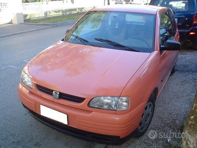 Usata Seat Arosa 50 CV (36 kW) 1998 Arancione Utilitaria
