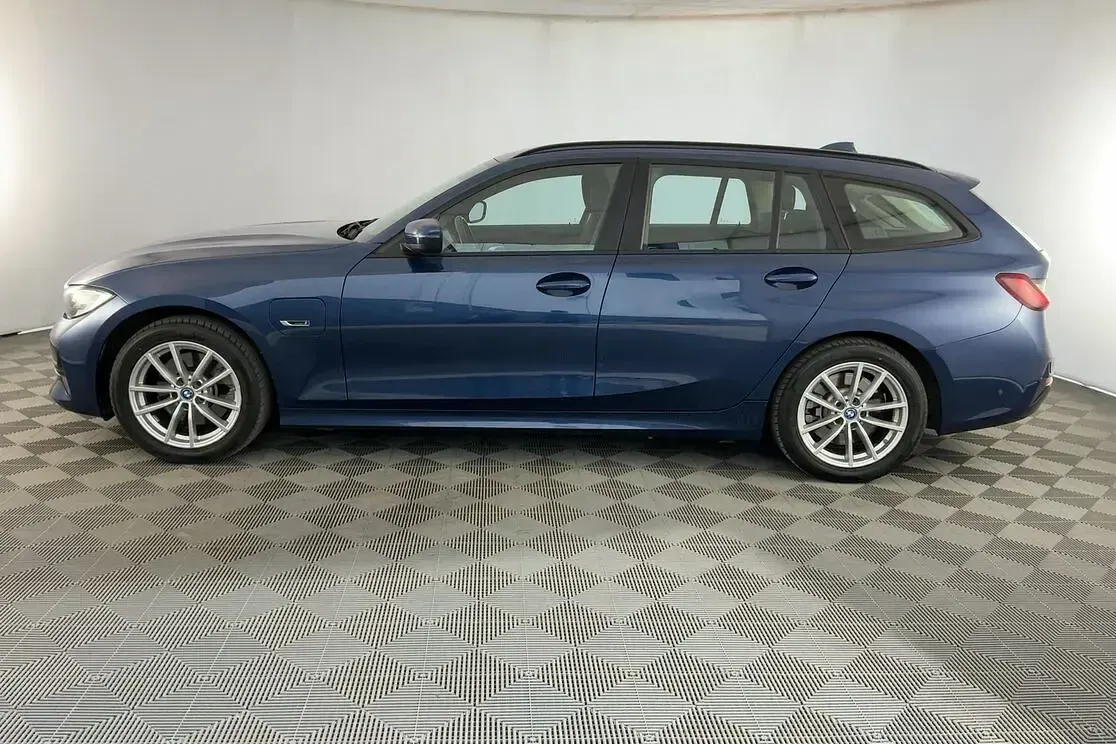 Usata BMW 320 Advantage 163 CV (119 kW) 2022 Blu Berlina