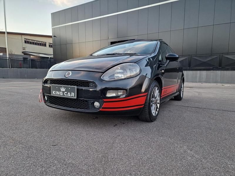 Usata Fiat Punto Pop 75 CV (55 kW) 2012 Nero Utilitaria