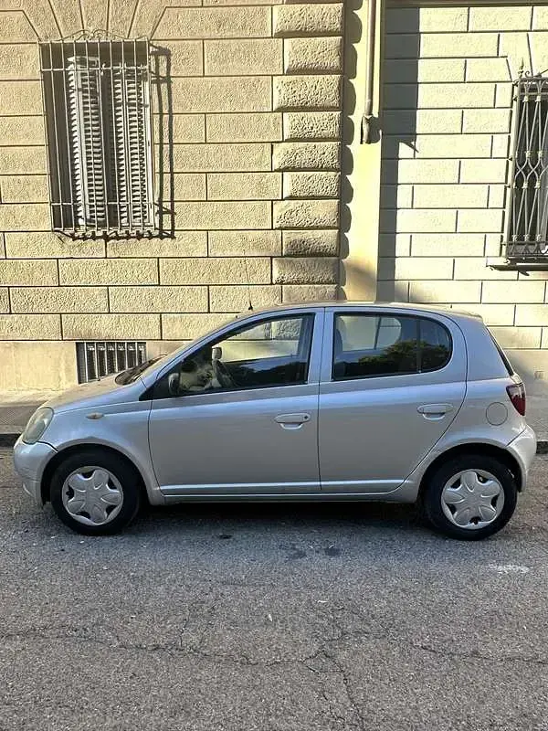 Usata Toyota Yaris Sol 68 CV (50 kW) 2001 Berlina
