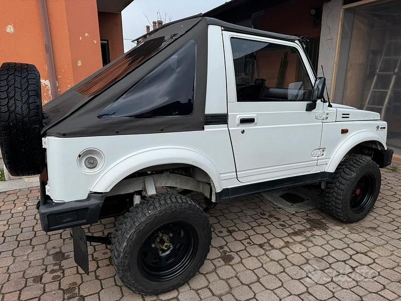 Usata Suzuki Samurai 69 CV (50 kW) 1993 Bianco SUV