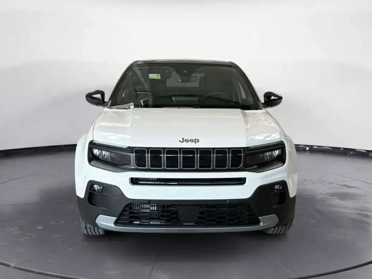 Nuova Jeep Avenger Altitude 99 CV (72 kW) 2026 Snow con tetto volcano SUV