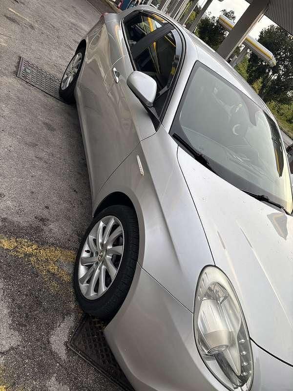 Usata Alfa Romeo Giulietta 105 CV (77 kW) 2013 Utilitaria