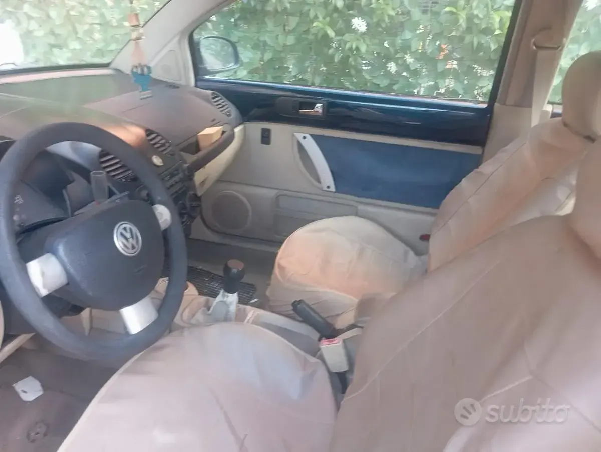 Usata VW New Beetle 90 CV (66 kW) 2003 Bluazzurro Utilitaria