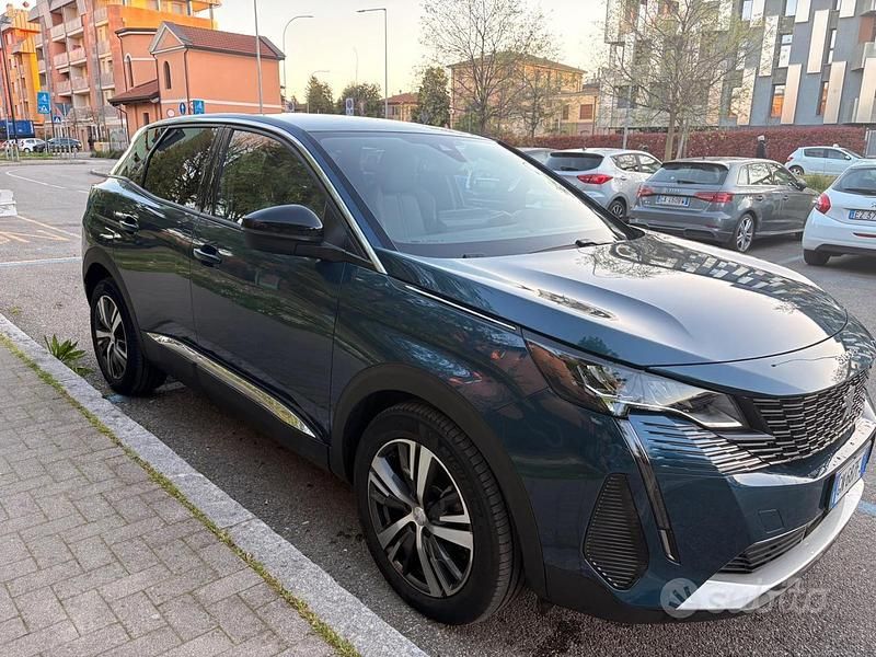 Usata Peugeot 3008 131 CV (96 kW) 2023 Blu SUV