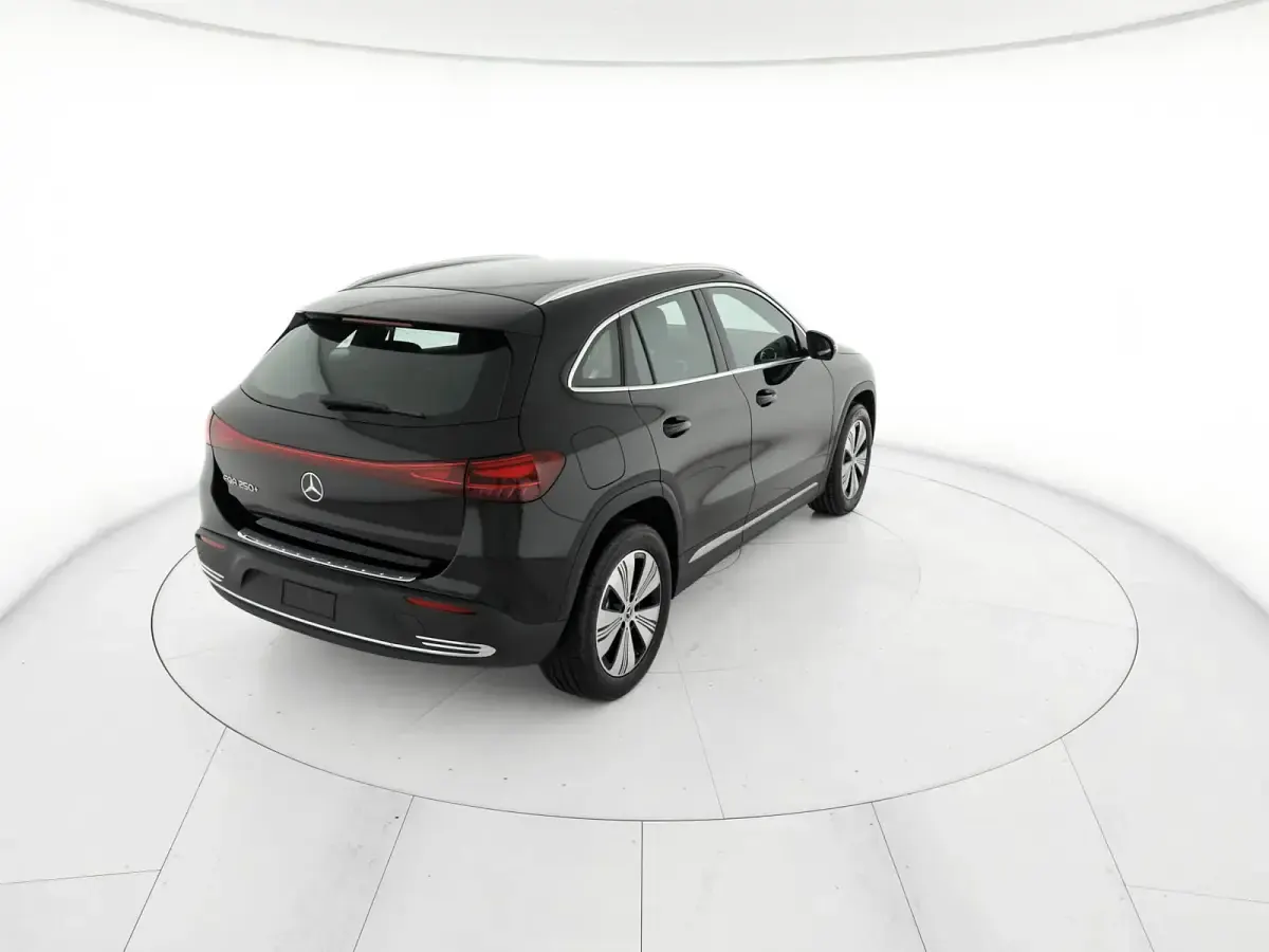 Nuova Mercedes EQA250+ Progressive 139 kW (190 CV) 2026 Nero notte SUV