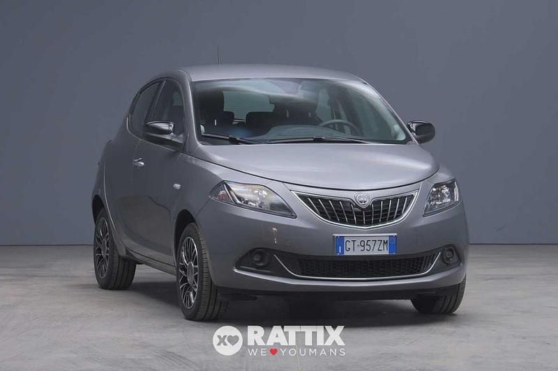 Grigio Usata 2024 Lancia Ypsilon Due volumi | 14.478 € (Cara) - Immagine 1/4