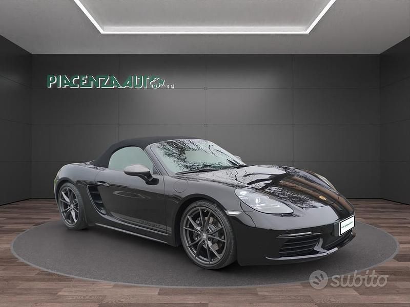 Usata Porsche 718 300 CV (220 kW) 2020 Nero Cabrio