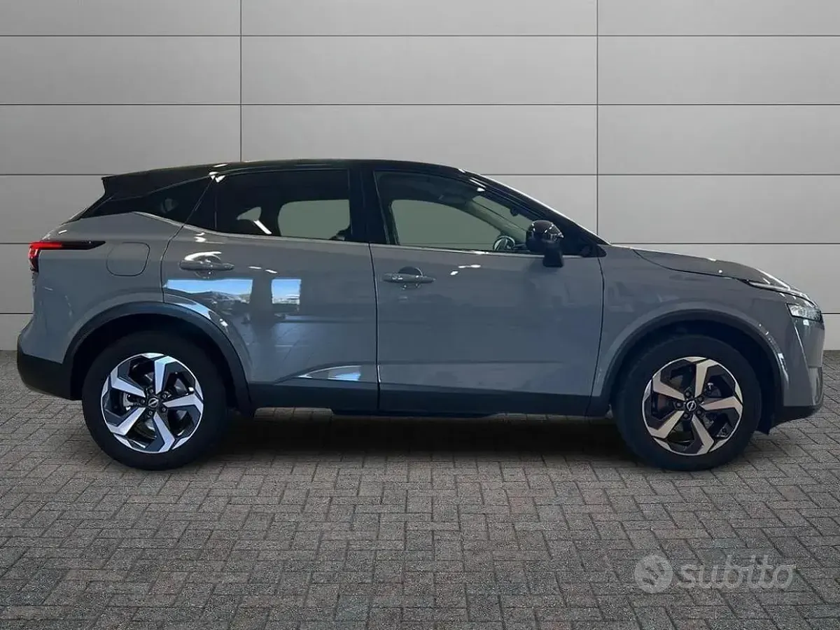 Usata Nissan Qashqai N-Connecta 158 CV (116 kW) 2022 Grigio SUV