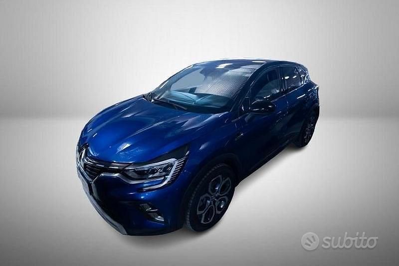 Usata Renault Captur Techno 145 CV (106 kW) 2023 Grigio SUV