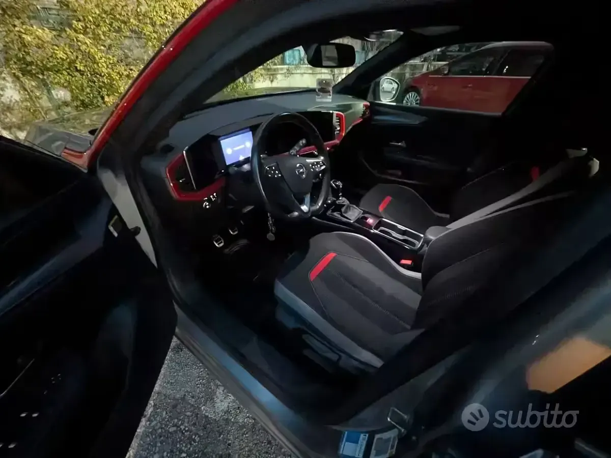 Usata Opel Mokka GS Line 131 CV (96 kW) 2022 Grigio SUV