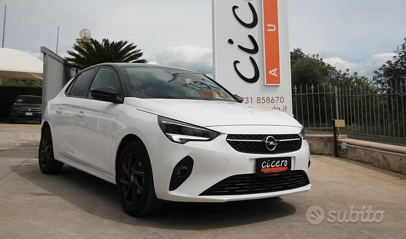 Usata Opel Corsa Design & Tech 100 CV (73 kW) 2022 Bianco Utilitaria