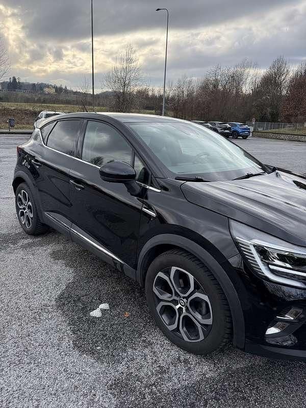 Usata Renault Captur Intens 101 CV (74 kW) 2022 Nero SUV