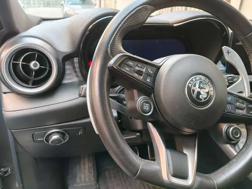 Usata Alfa Romeo Tonale Edizione Speciale 131 CV (96 kW) 2022 Grigio SUV